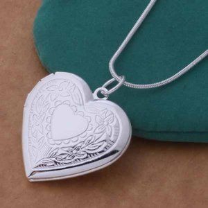 Heart Pendant Necklaces